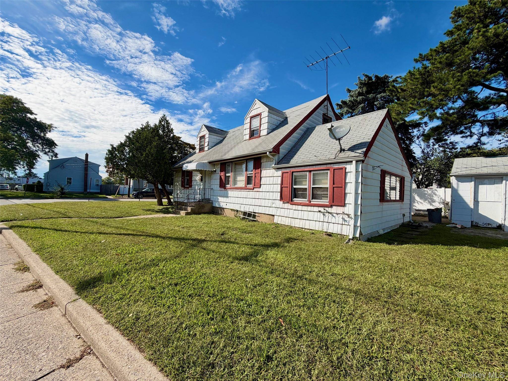 306 W Old Country RD, Hicksville, NY 11801