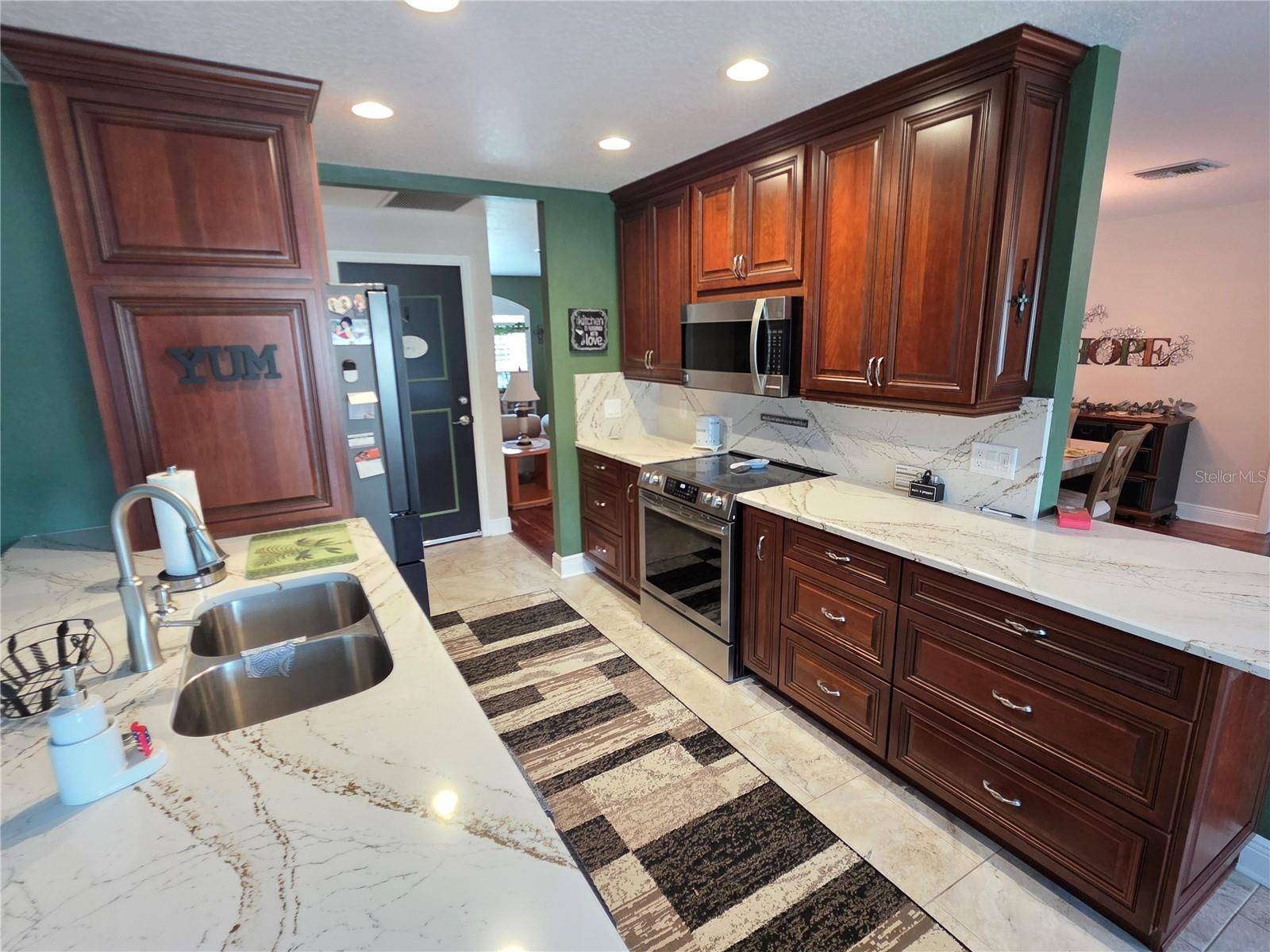 1416 PINEWOOD HILLS CT, Spring Hill, FL 34606