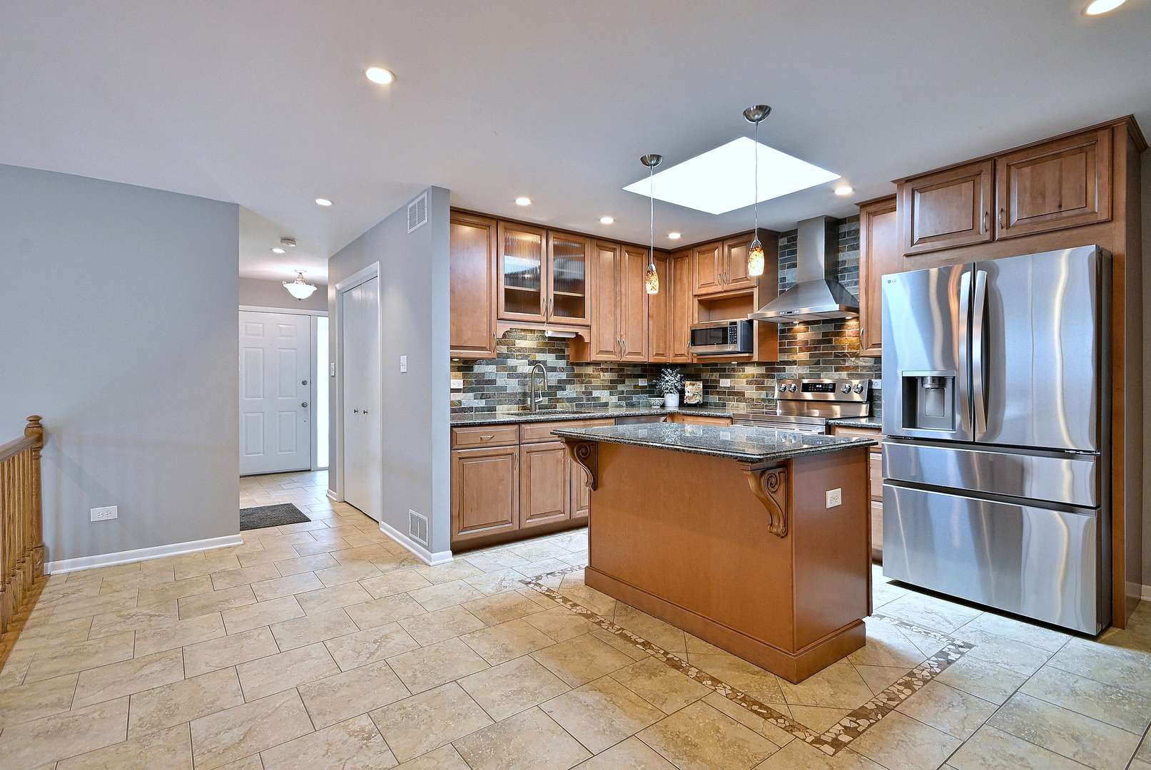 712 67th ST, Darien, IL 60561
