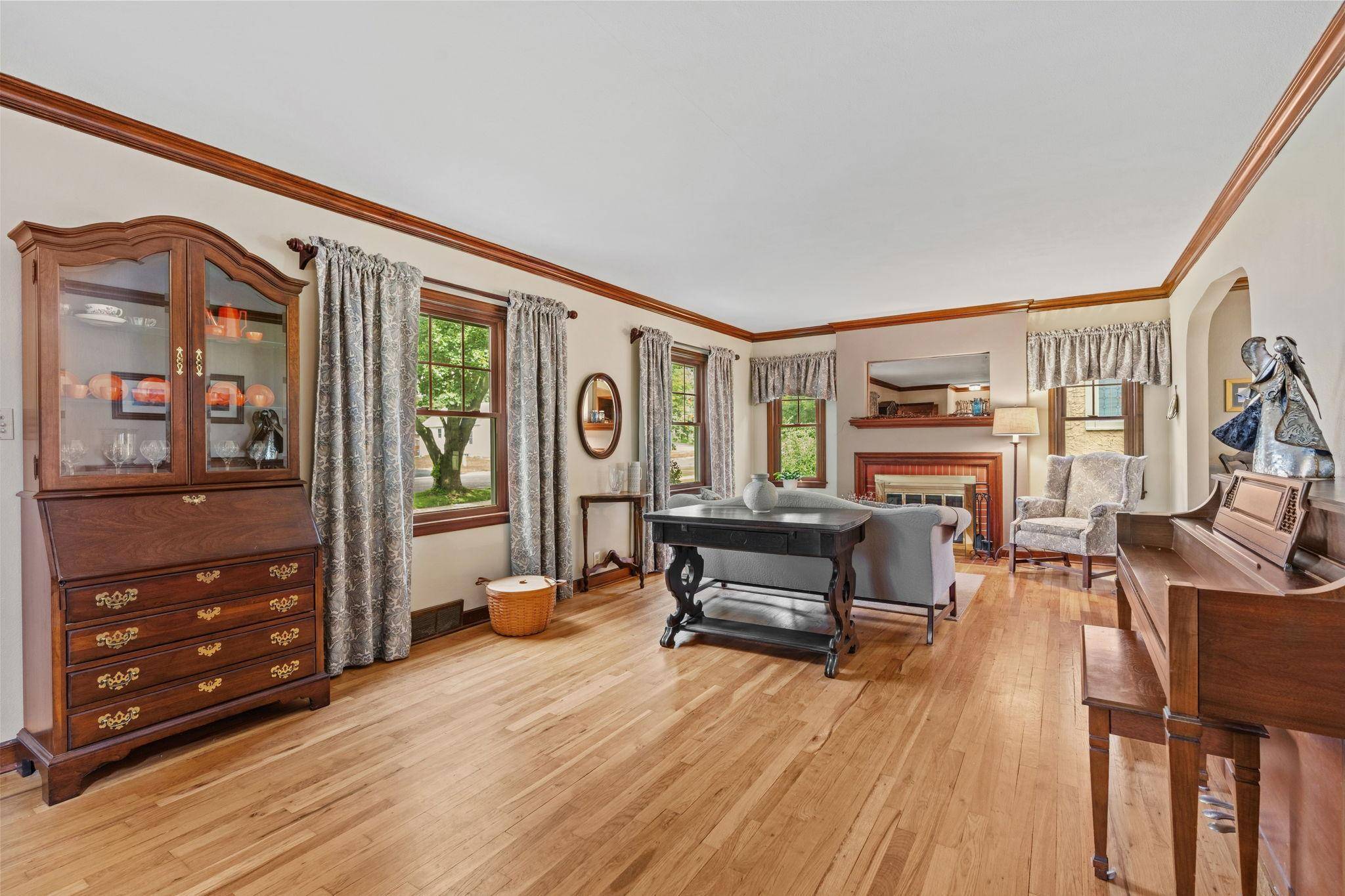 611 2nd ST NE, Faribault, MN 55021