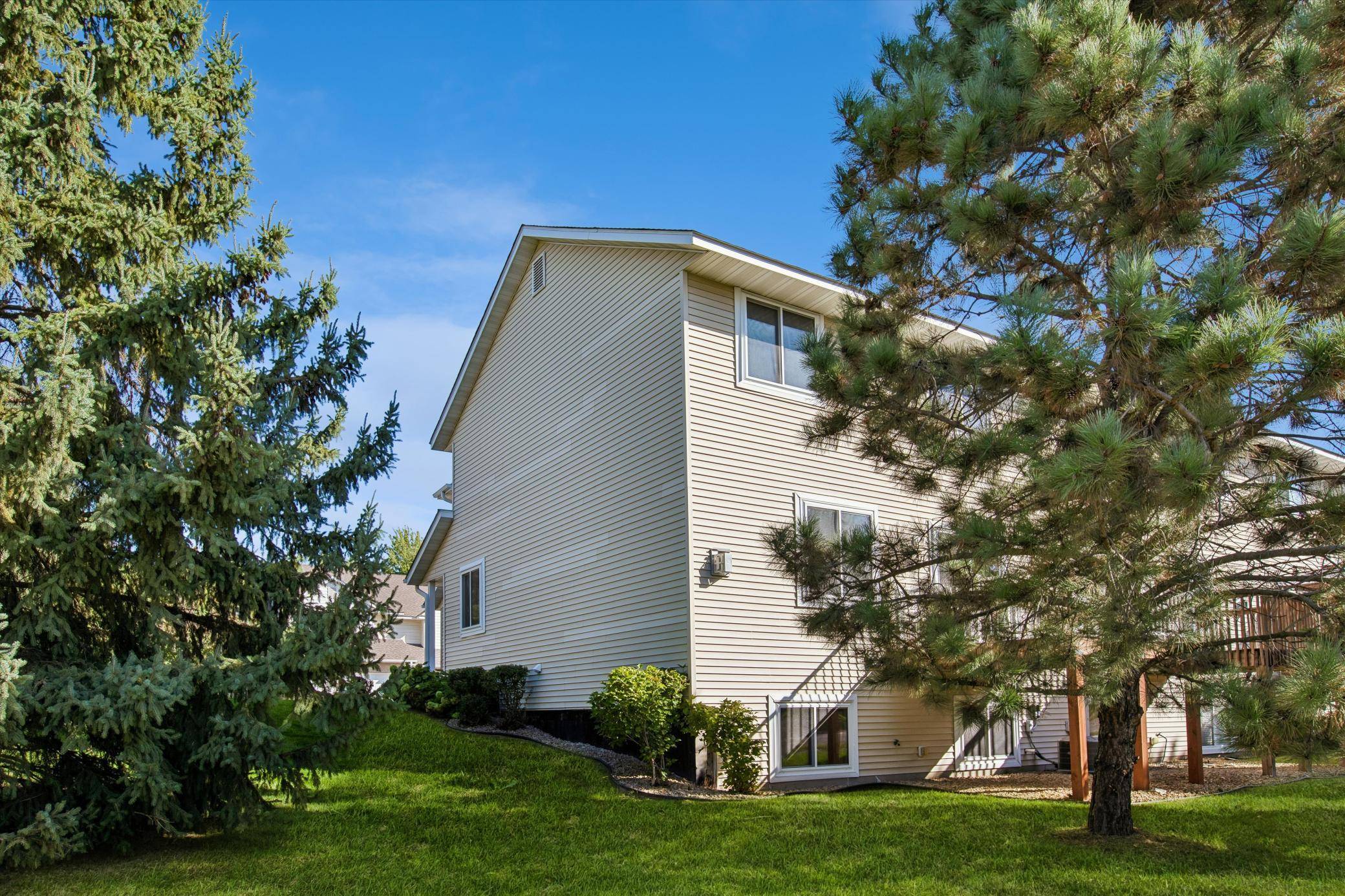 1783 Talon TRL, Eagan, MN 55122