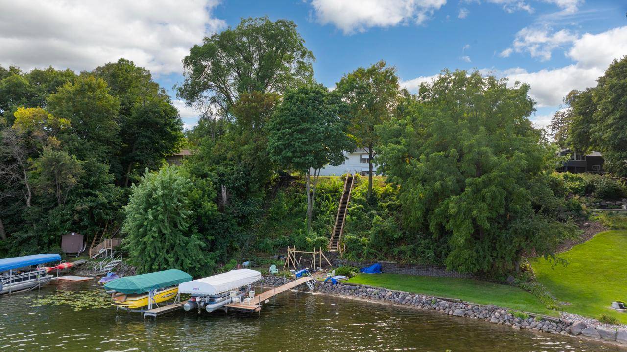 7339 Frontier TRL, Chanhassen, MN 55317