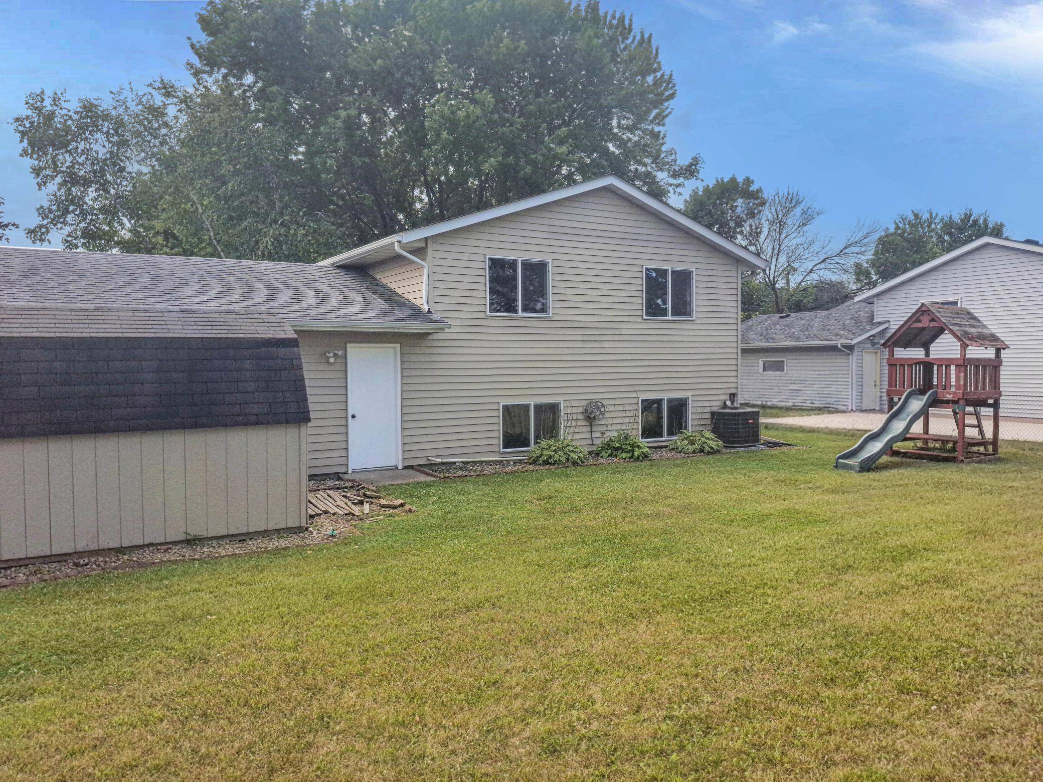 1304 17th ST SW, Faribault, MN 55021