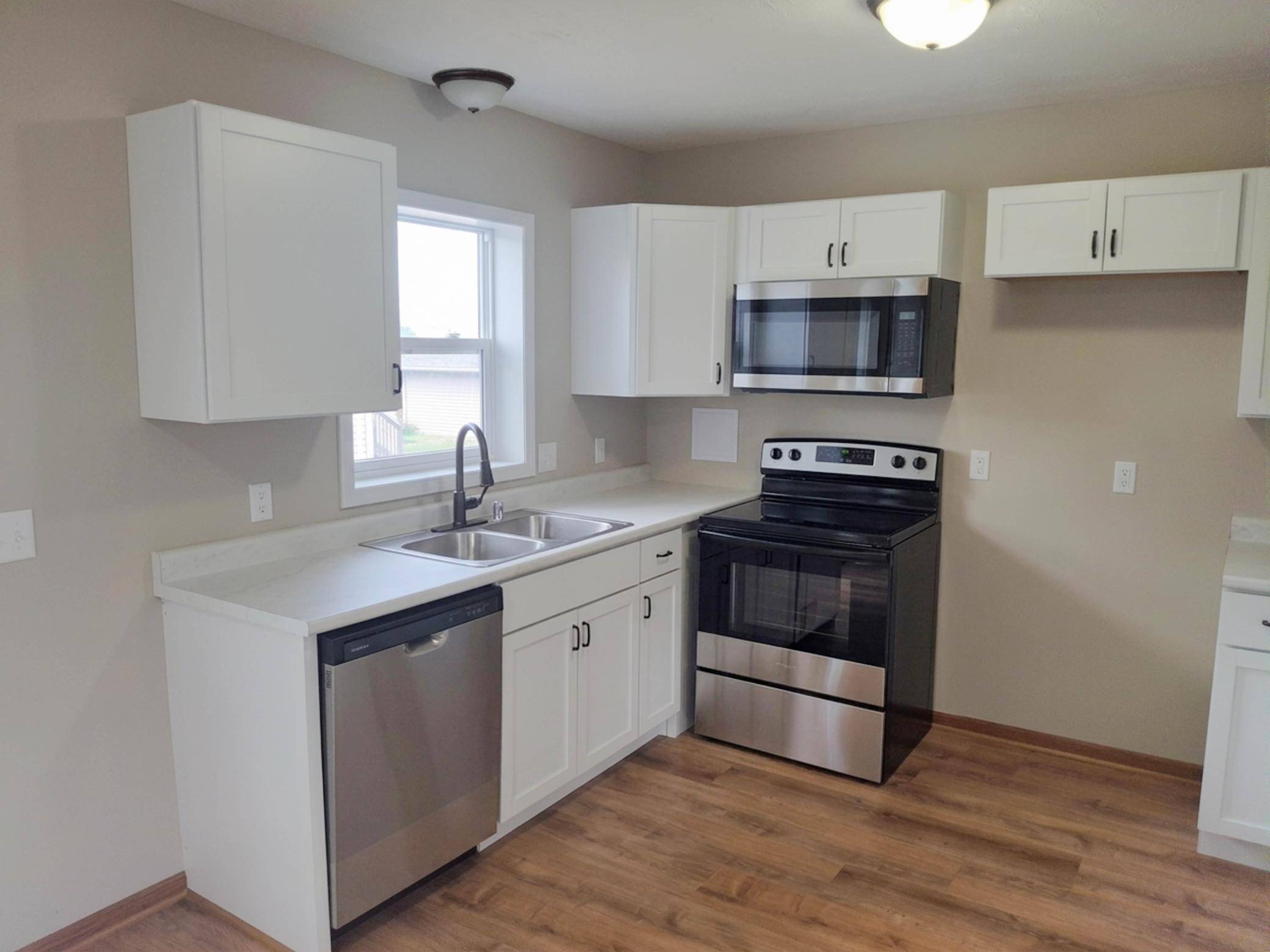 1304 17th ST SW, Faribault, MN 55021