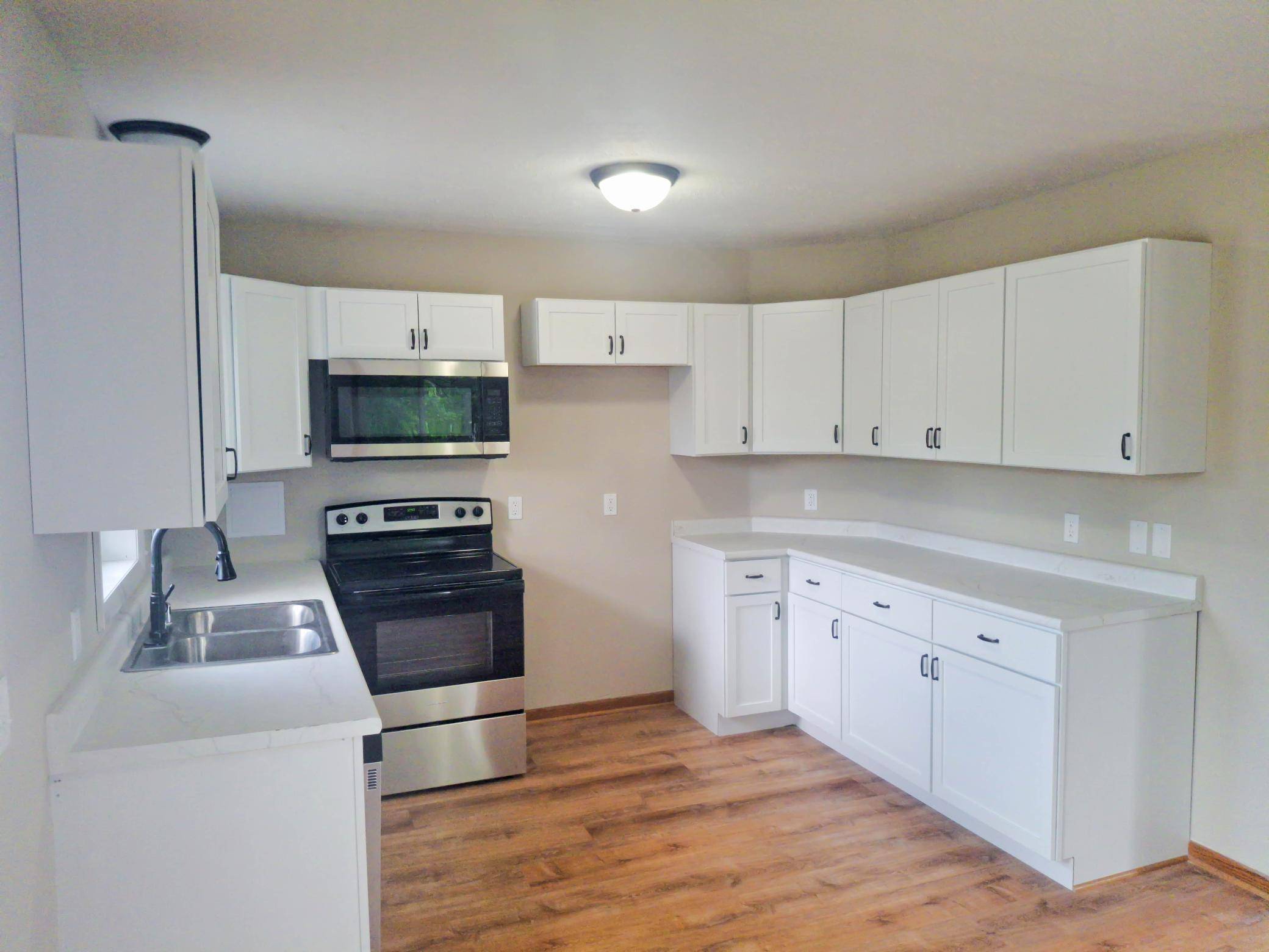 1304 17th ST SW, Faribault, MN 55021