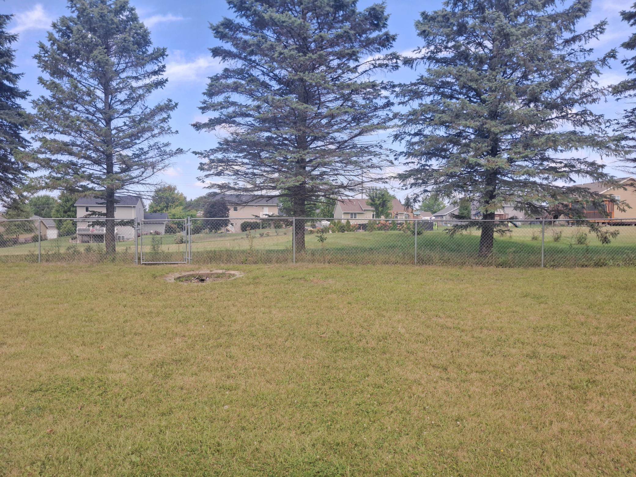 1304 17th ST SW, Faribault, MN 55021