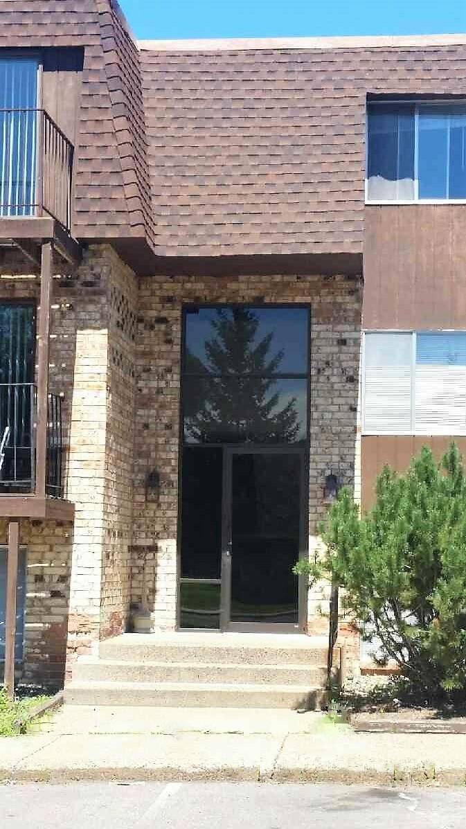 417 S Wasson LN ##207, River Falls, WI 54022
