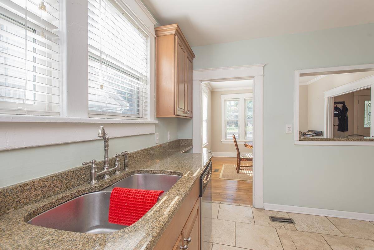 1318 Sweetbriar Ave, Nashville, TN 37212