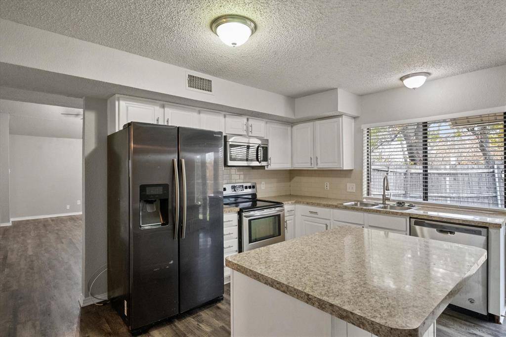 3505 Rush Springs Drive, Arlington, TX 76016