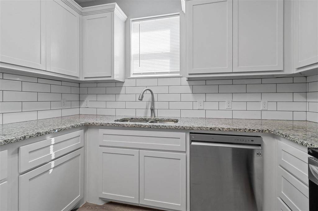 525-527 E Ball Street #525, Tom Bean, TX 75489