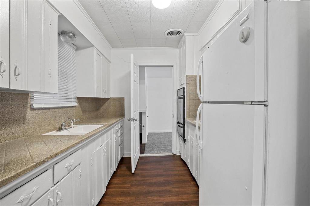 711 N Carroll Boulevard, Denton, TX 76201