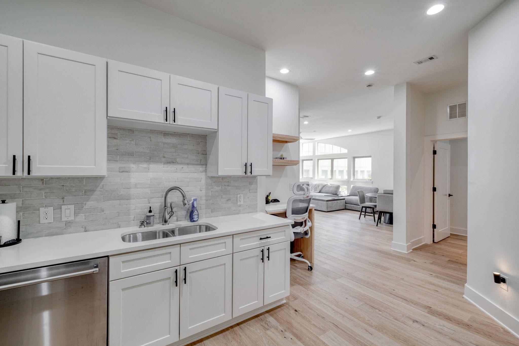 908 Nueces ST #48, Austin, TX 78701