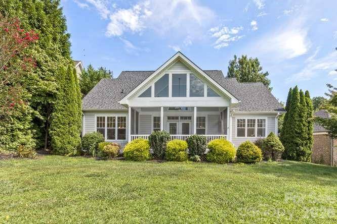 634 Vista Falls RD, Mills River, NC 28759