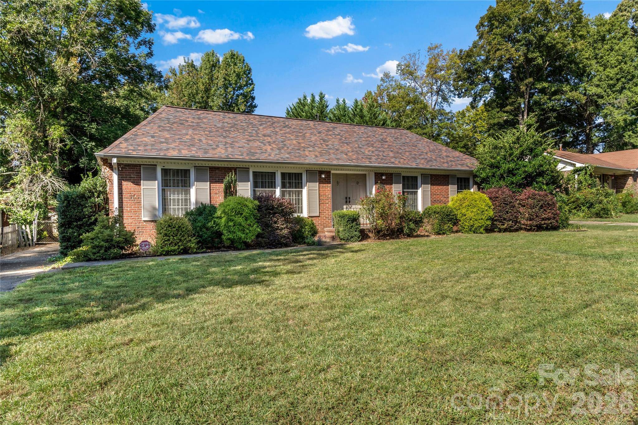 3103 N Centennial ST, High Point, NC 27265