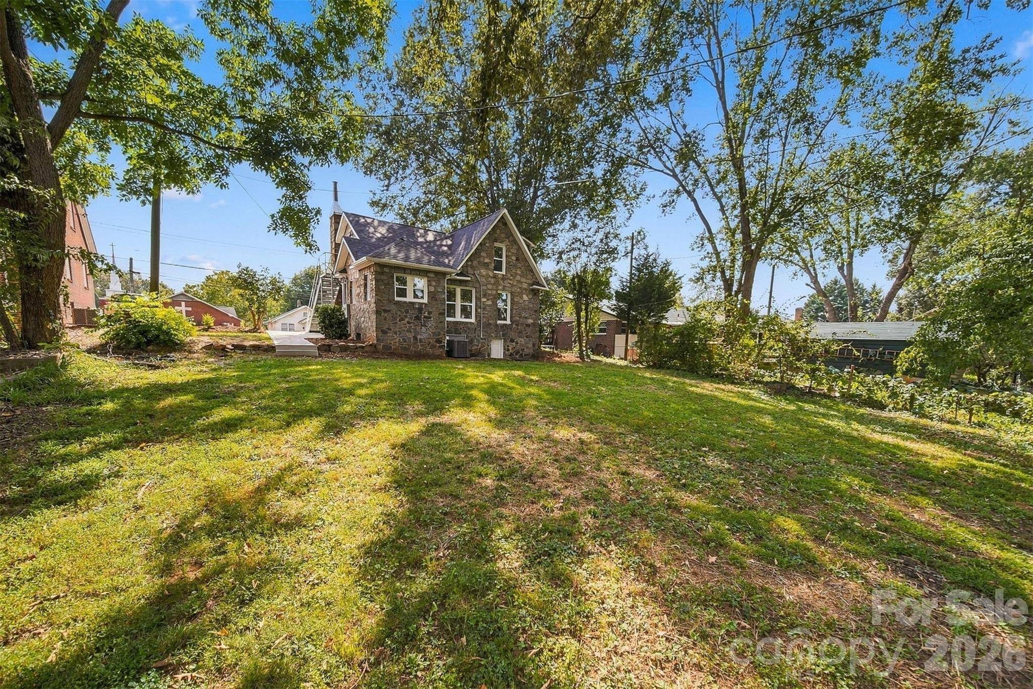 436 N Green ST, Morganton, NC 28655