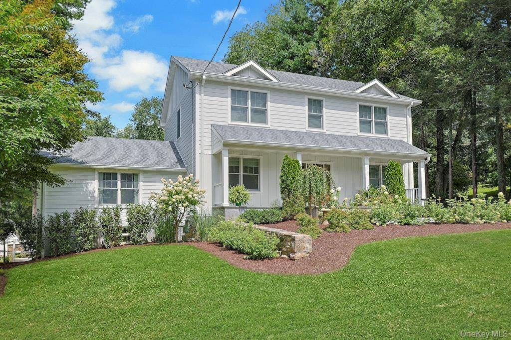 8 Rosehill DR, Armonk, NY 10504