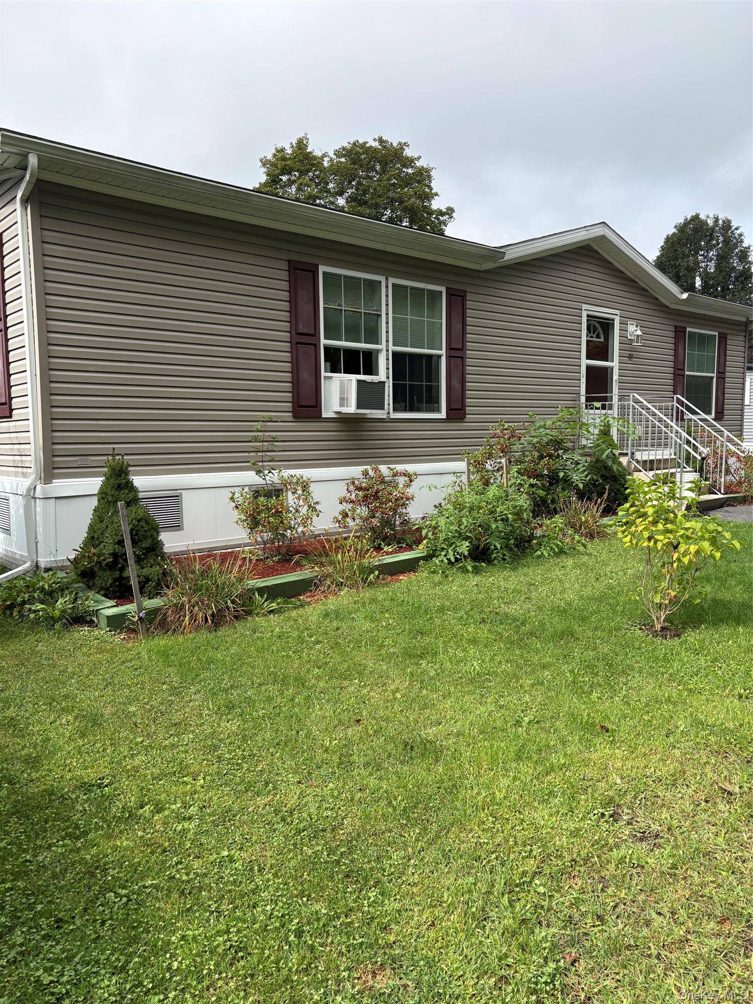 20 Cardinal Rd #89, Hyde Park, NY 12538