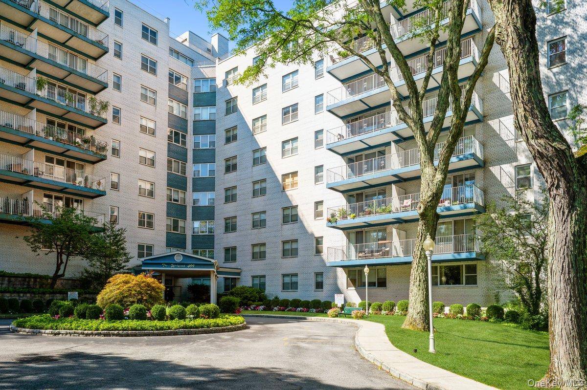499 N Broadway #3A, White Plains, NY 10603