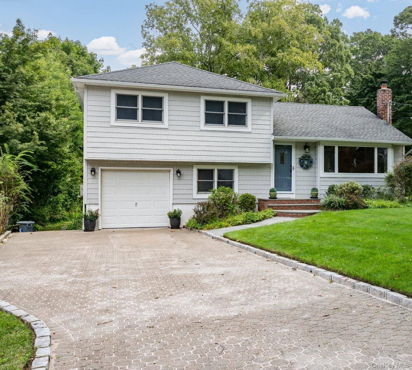 30 Sheppard LN, Huntington, NY 11743