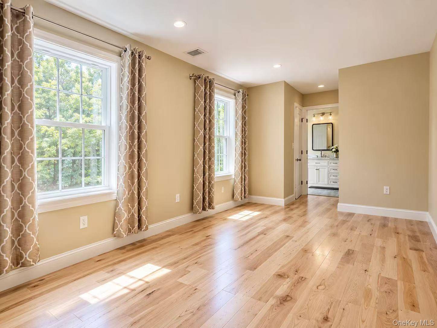 5 Saint James, Centereach, NY 11720