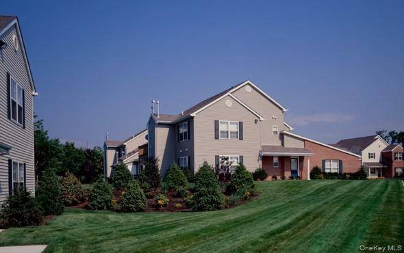 8 Neal #8, Setauket, NY 11733