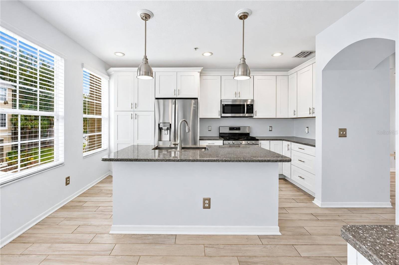 3018 BAYSHORE POINTE DR, Tampa, FL 33611