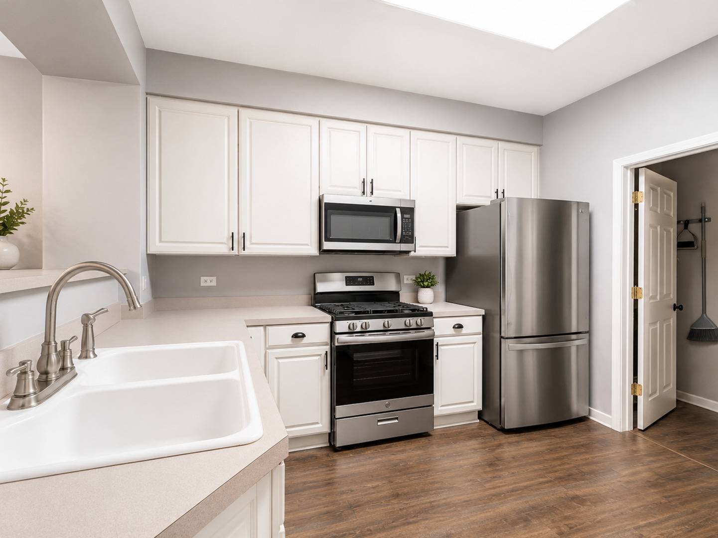 2917 Stockton CT #2917, Naperville, IL 60564