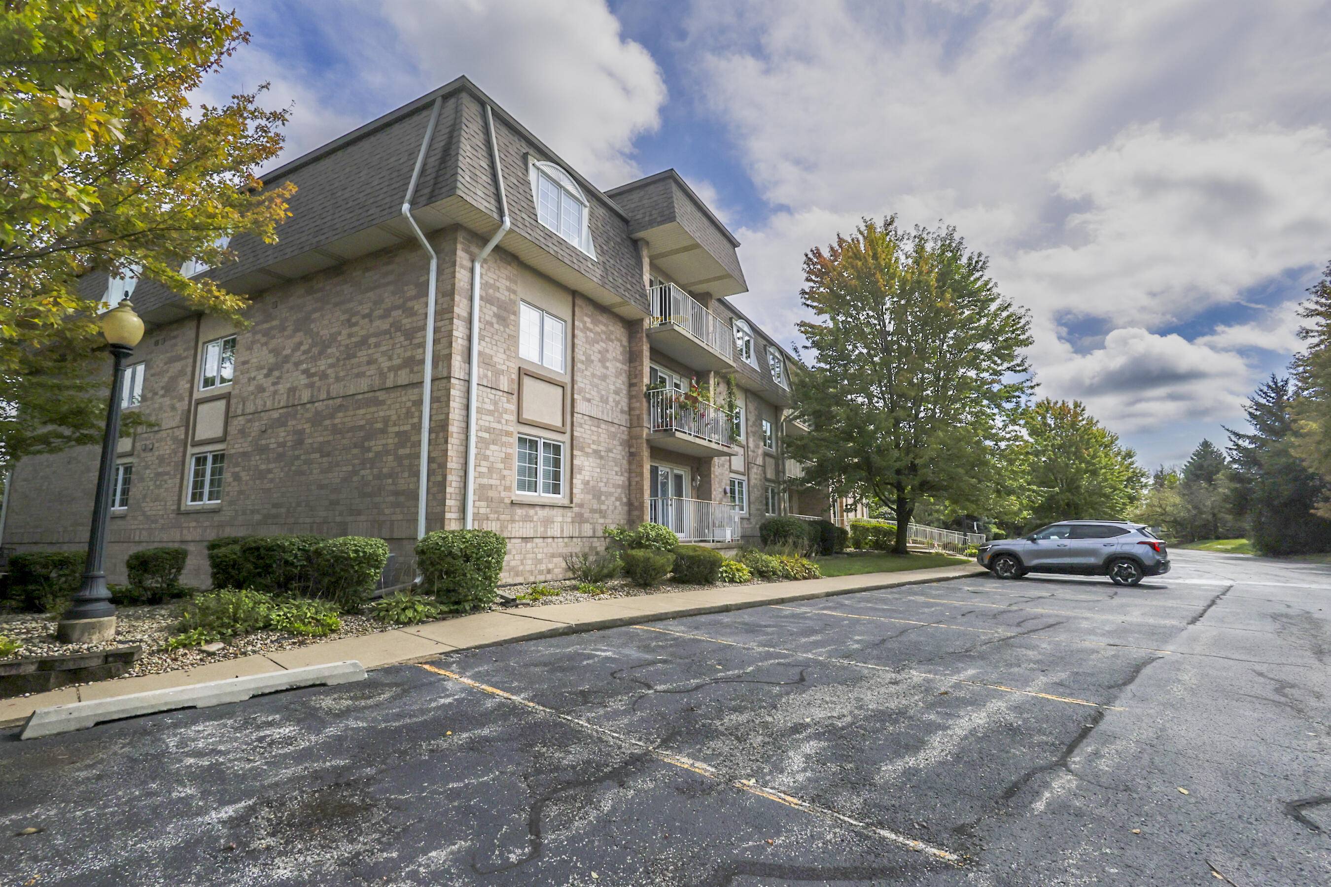 306 Swan Drive #2a, Dyer, IN 46311