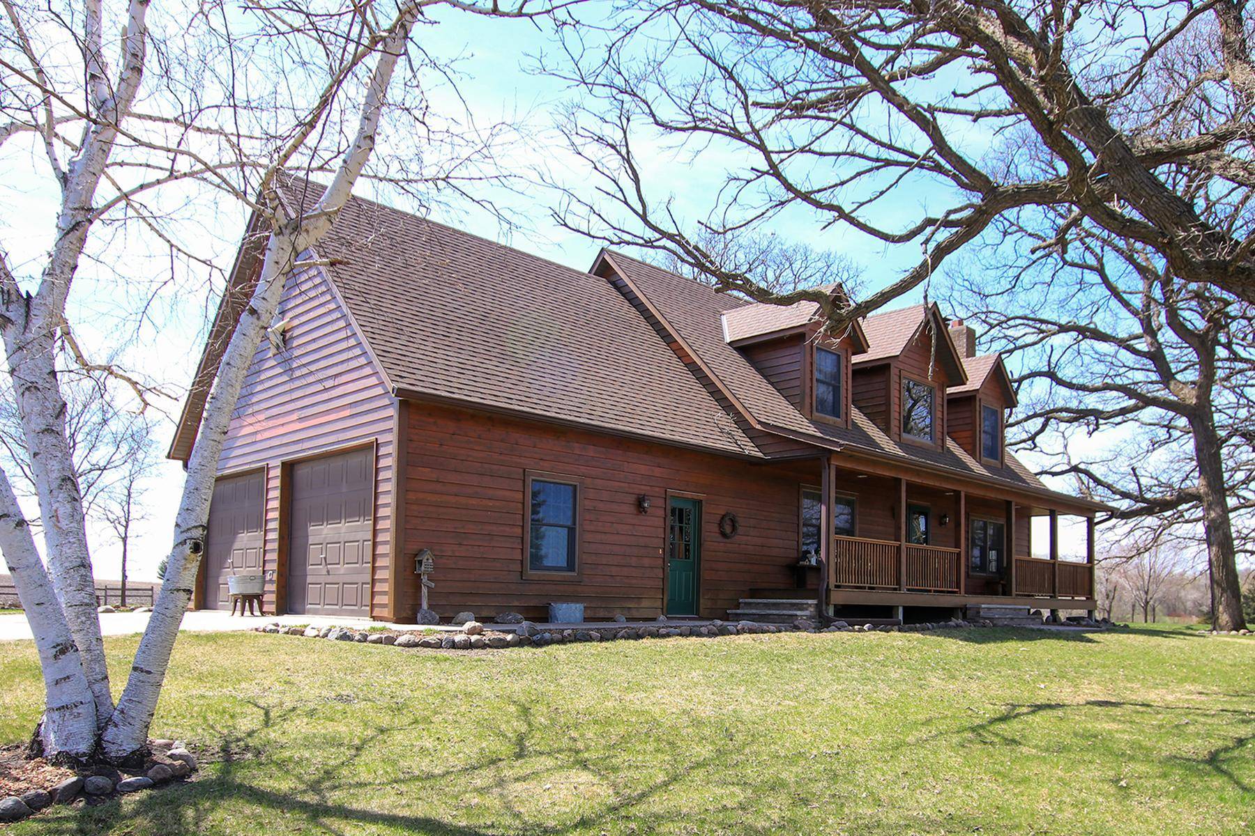 11297 220th ST, Silver Lake, MN 55381