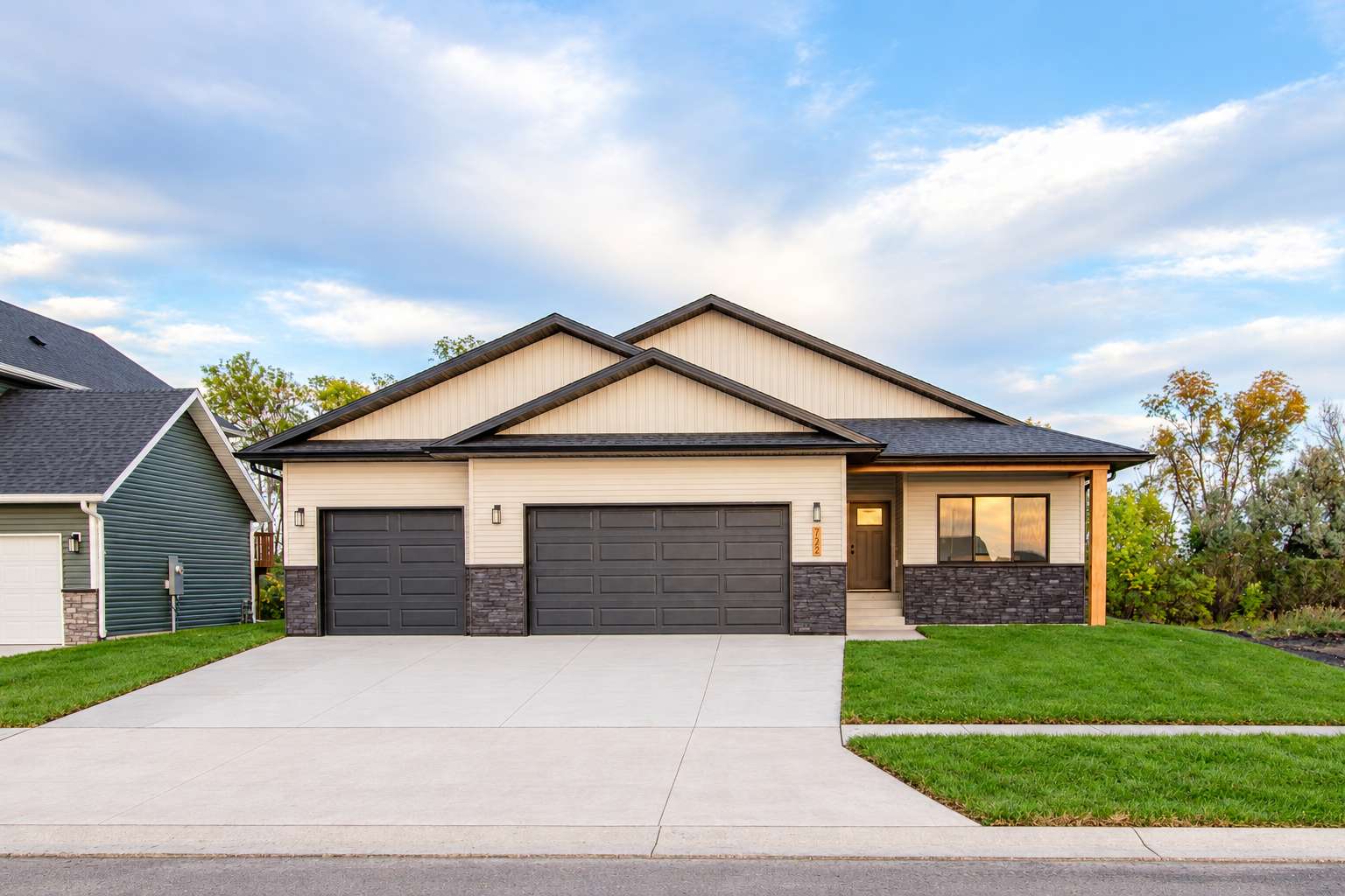 7102 65th ST S, Horace, ND 58047