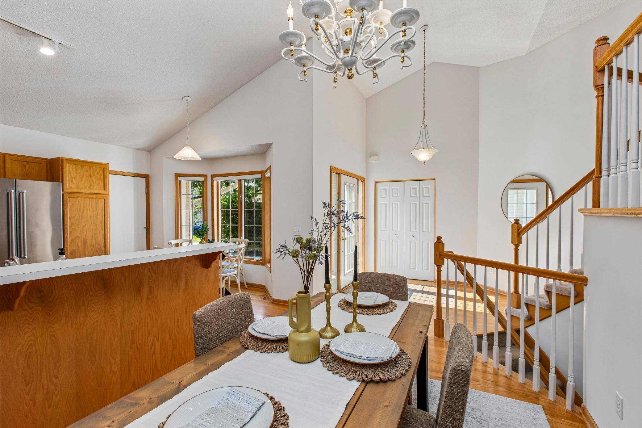 808 Winterberry DR, Woodbury, MN 55125