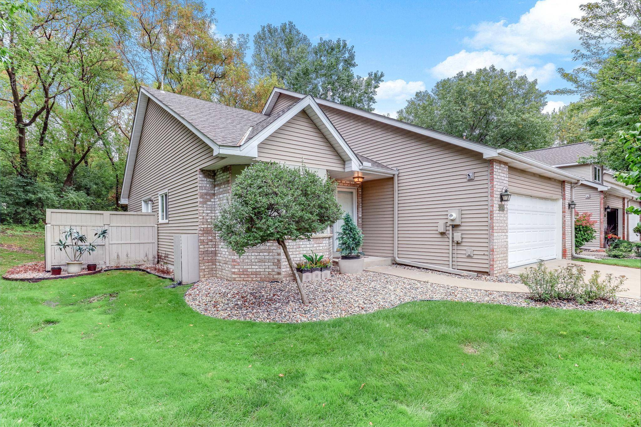 5968 Bren CIR, Minnetonka, MN 55343