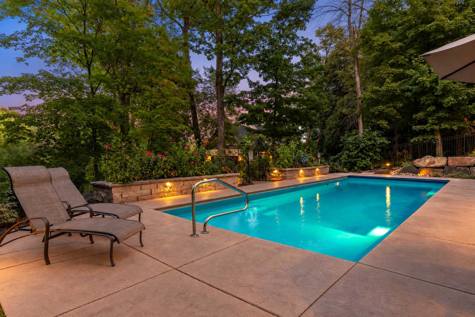 18508 Ridgewood RD, Minnetonka, MN 55391