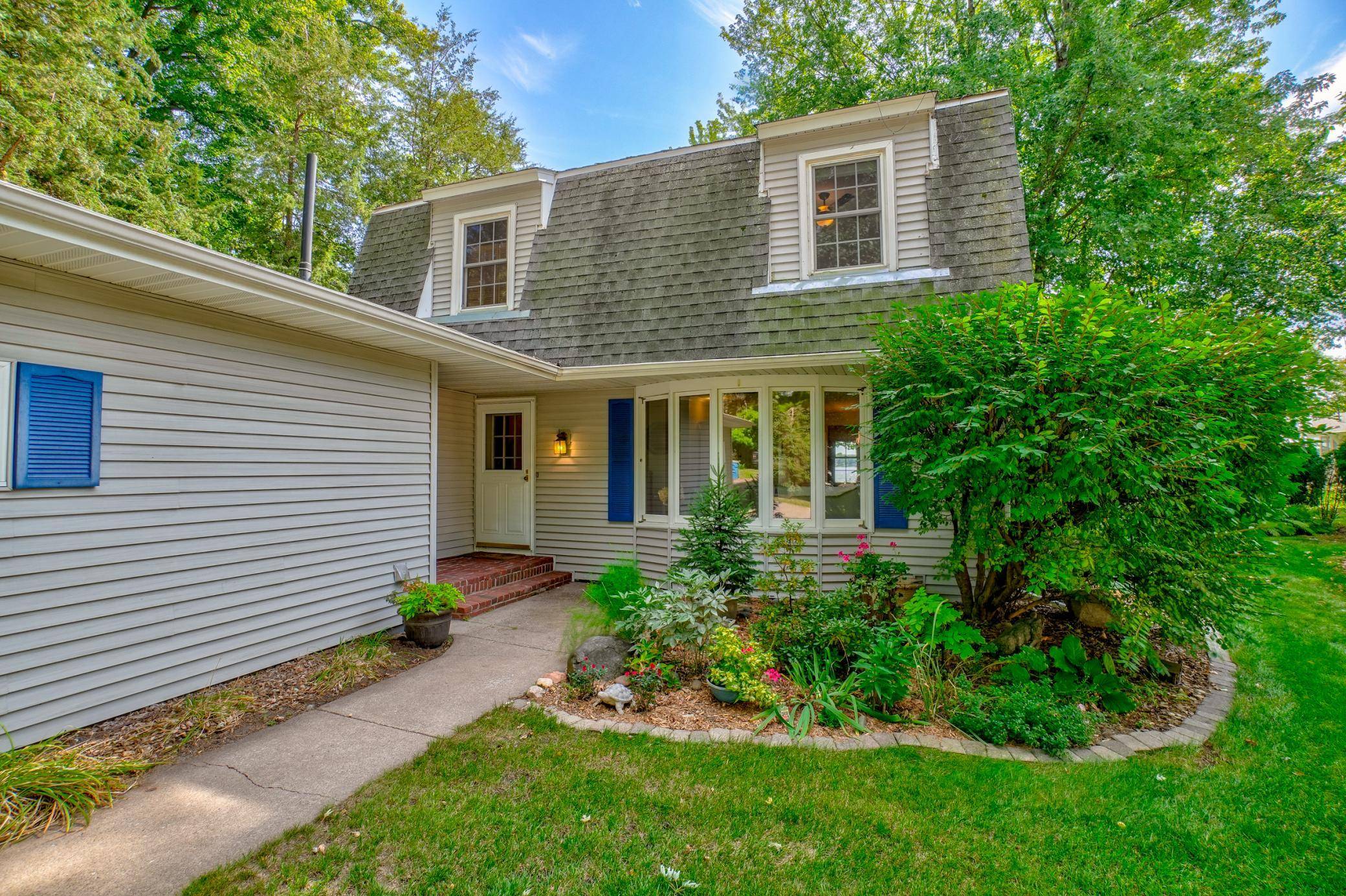 21992 Jason AVE N, Forest Lake, MN 55025