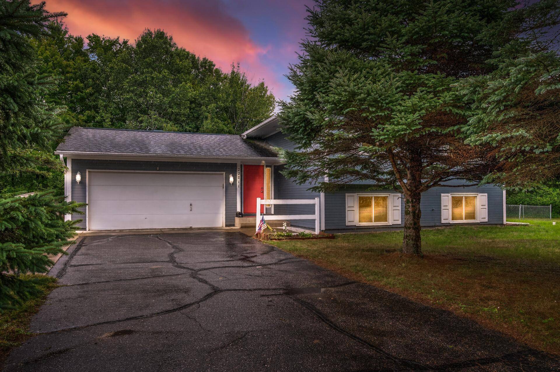 22811 Unser ST NE, Bethel, MN 55005