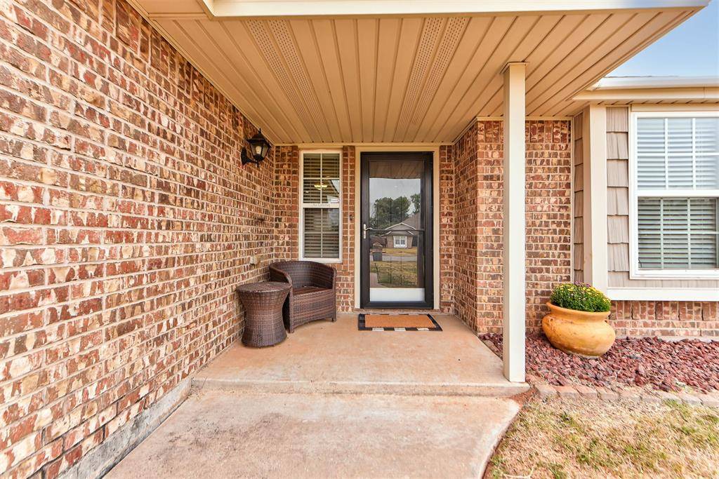 2302 W Bradford CIR, Newcastle, OK 73065