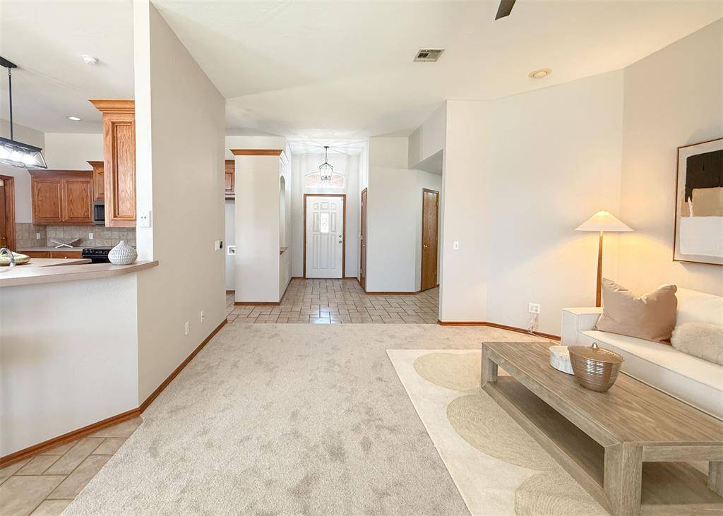 18212 Willow Oak LN, Edmond, OK 73012