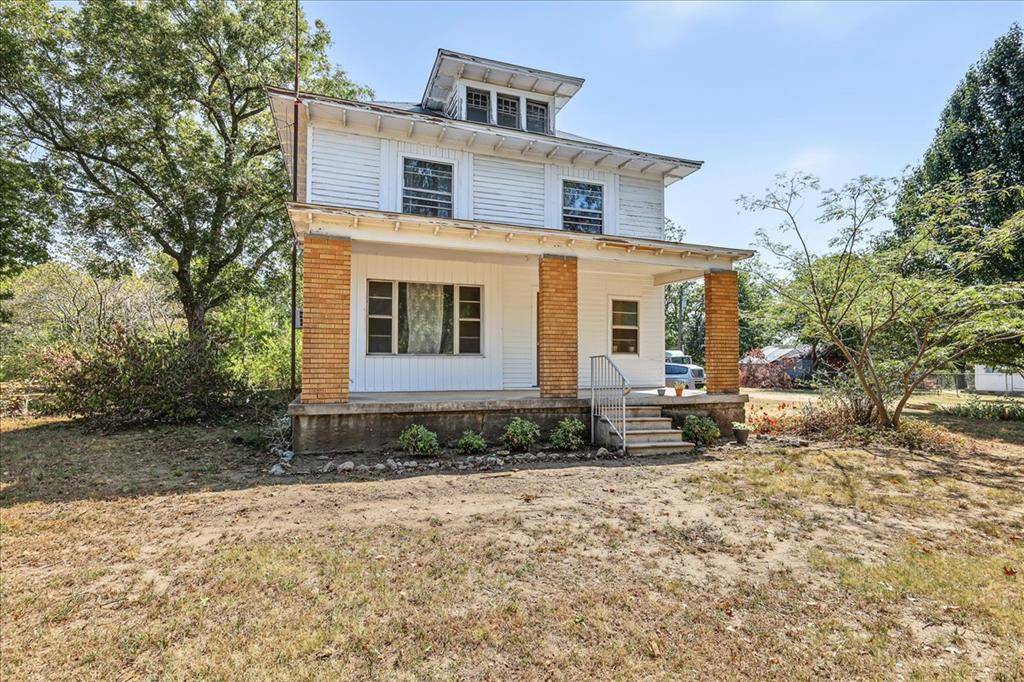 502 N 3rd ST, Okemah, OK 74859