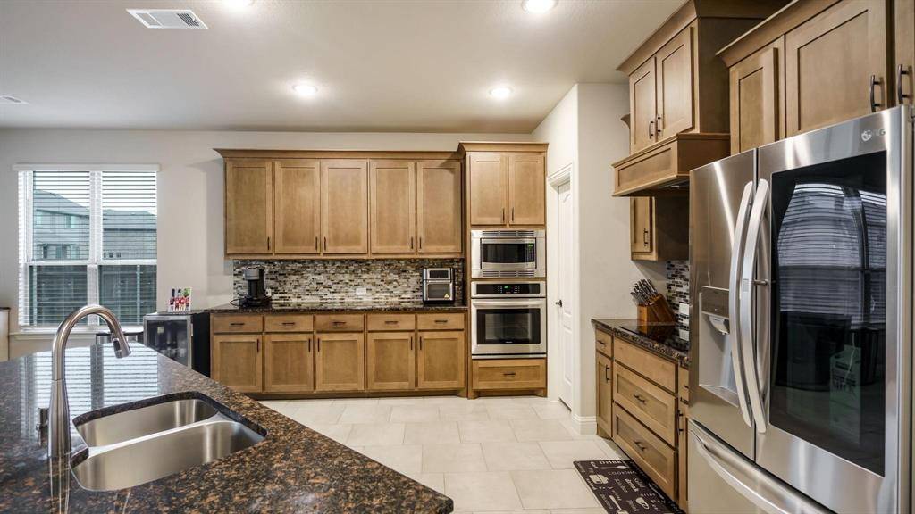 2613 Turning Leaf Lane, Midlothian, TX 76065