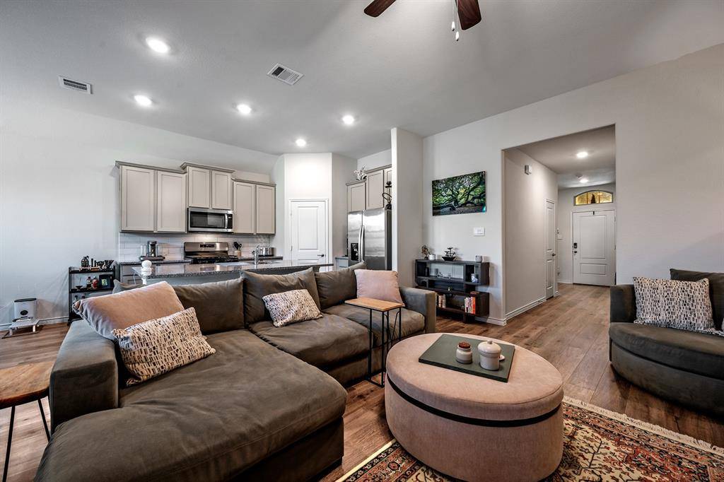 10505 Amarillo Lane, Aubrey, TX 76227
