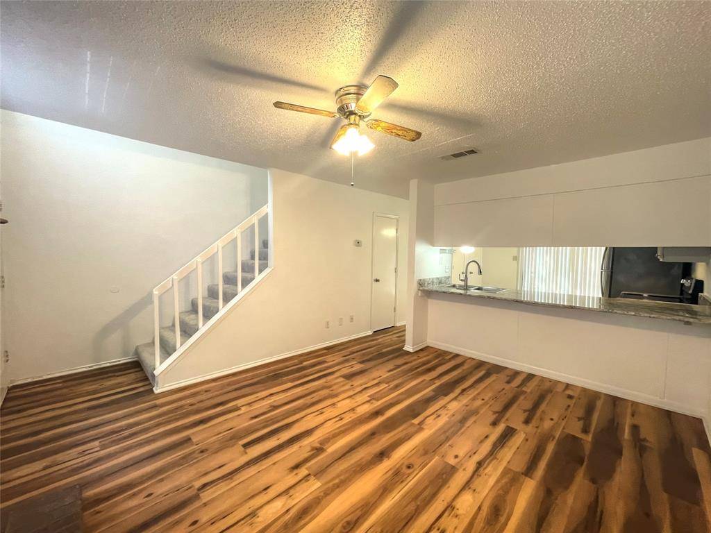 1034 Mckinley Street #A, Benbrook, TX 76126