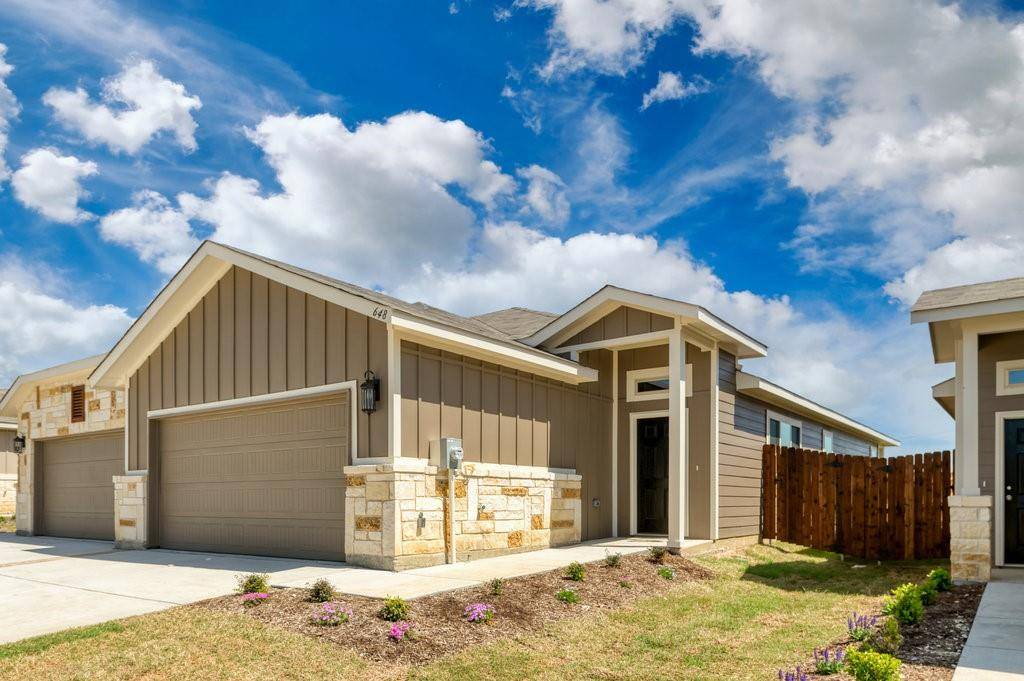 744 Wheatfield Drive, Venus, TX 76084