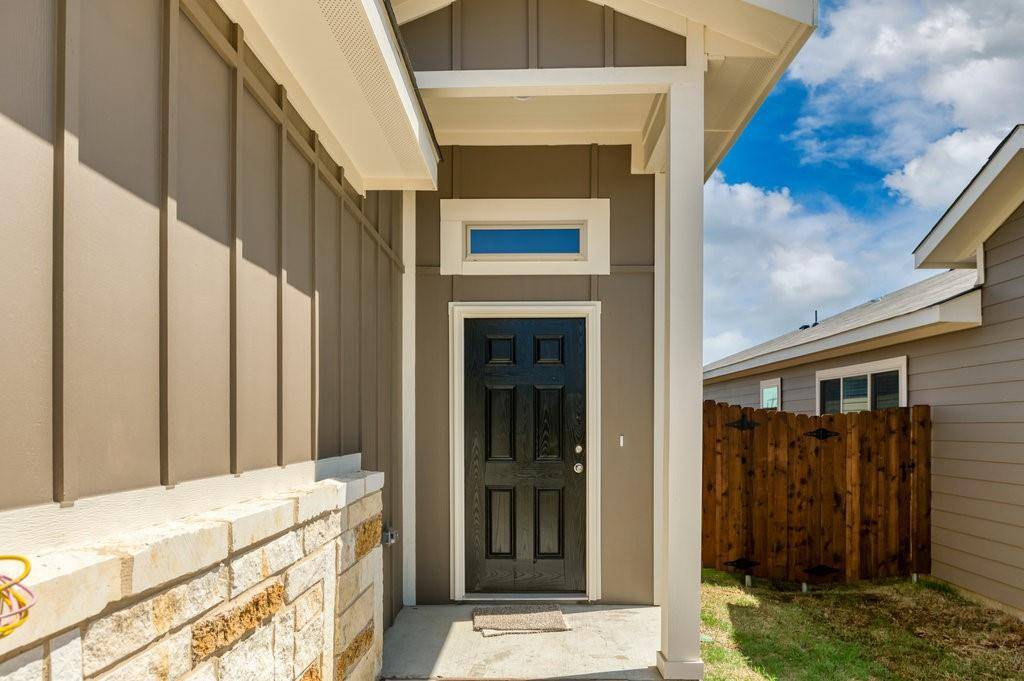 744 Wheatfield Drive, Venus, TX 76084