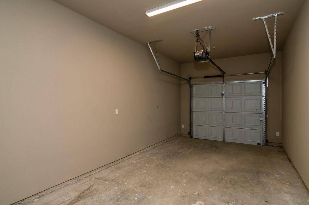 613 Wheatfield Drive, Venus, TX 76084