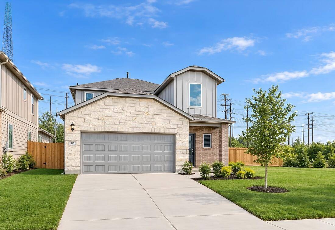 219 Mad Pupper DR, Buda, TX 78610