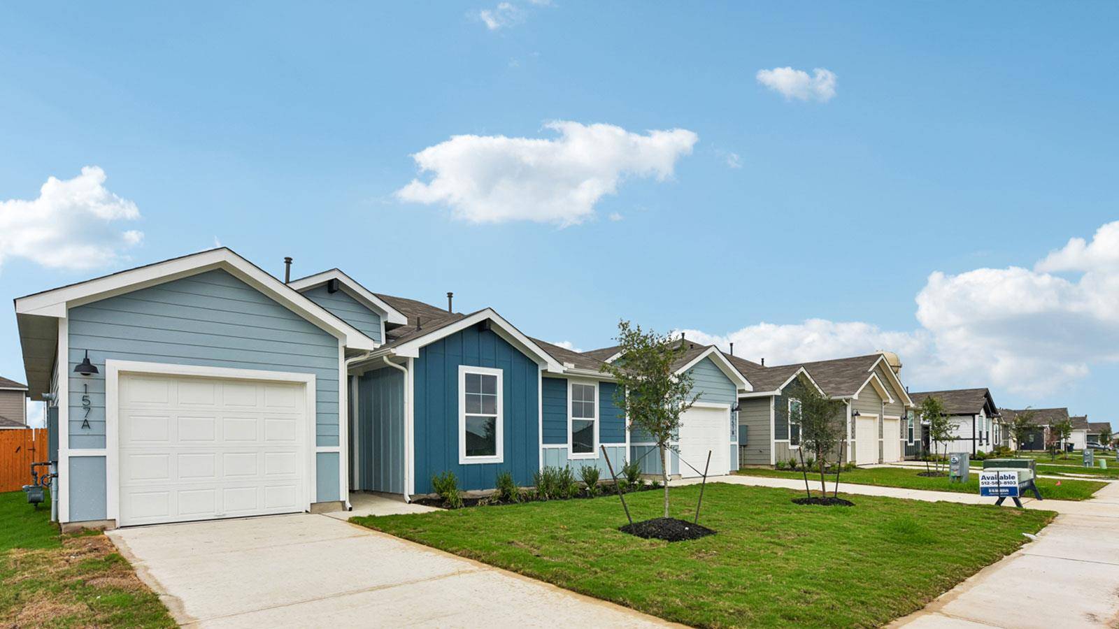 157A Harrison XING, Uhland, TX 78640