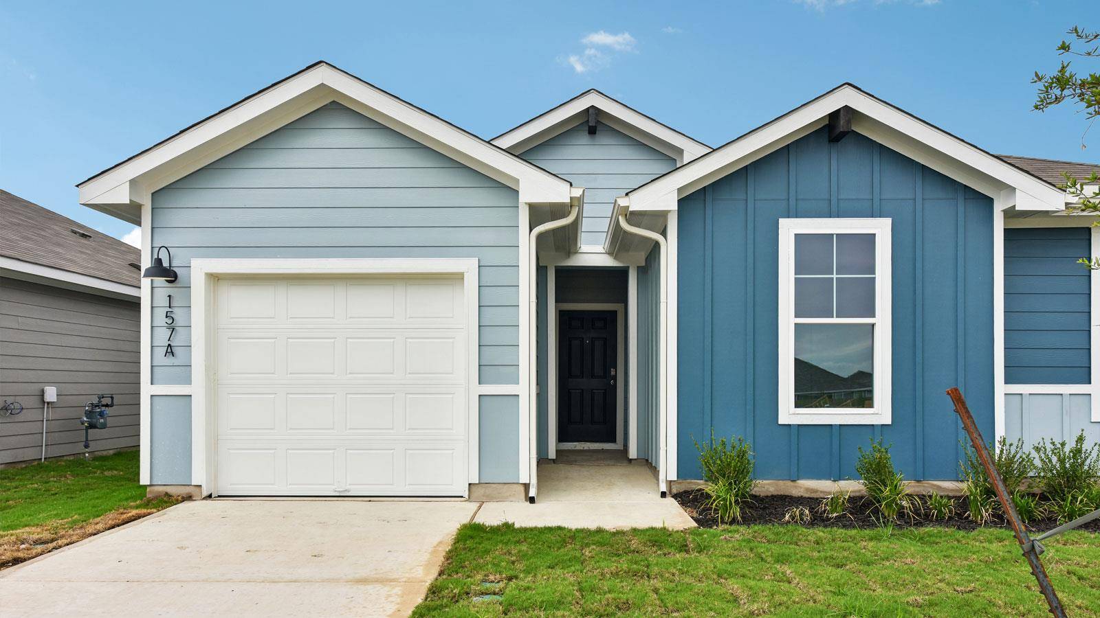 157A Harrison XING, Uhland, TX 78640
