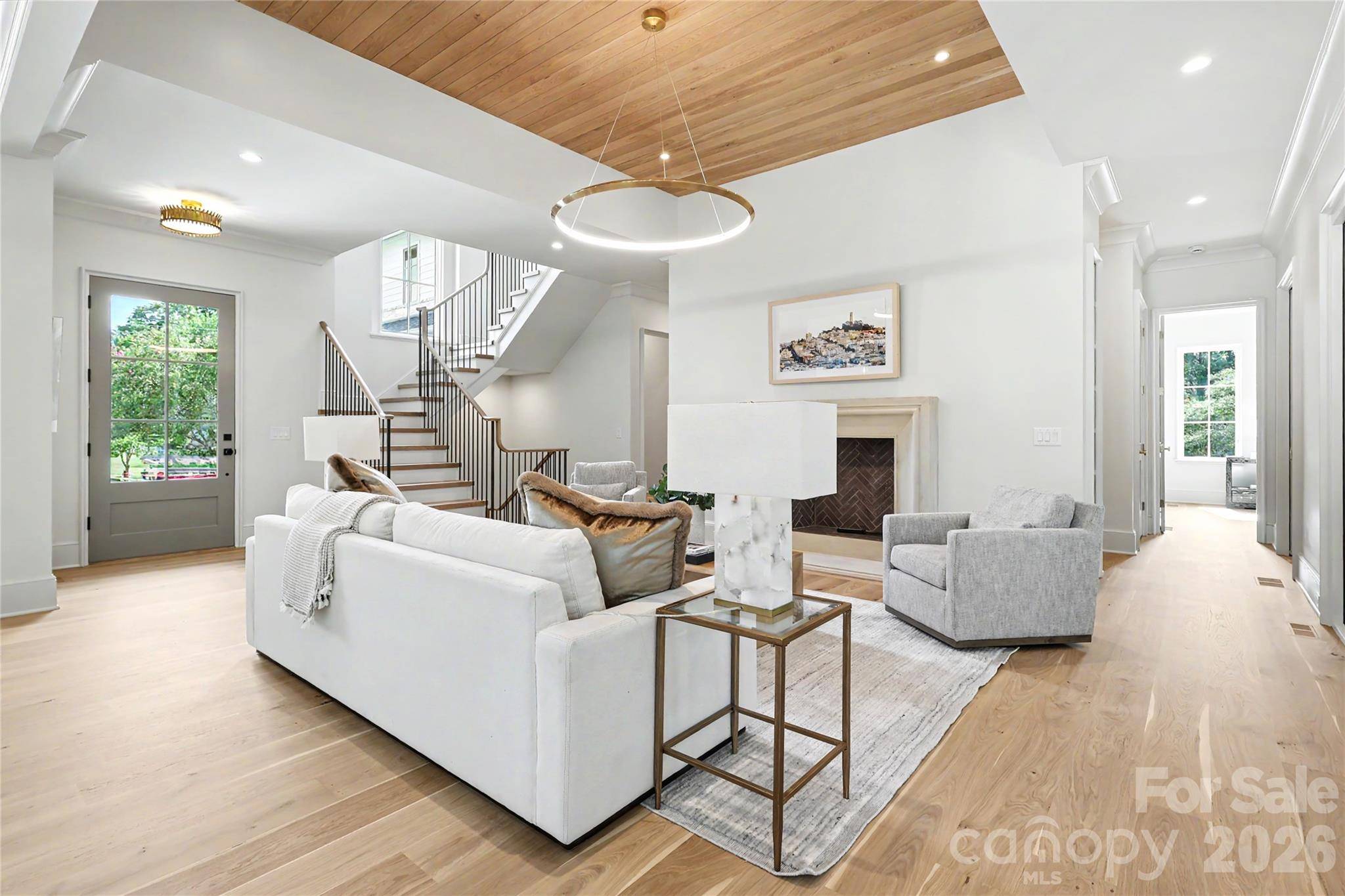 932 Heather LN, Charlotte, NC 28209