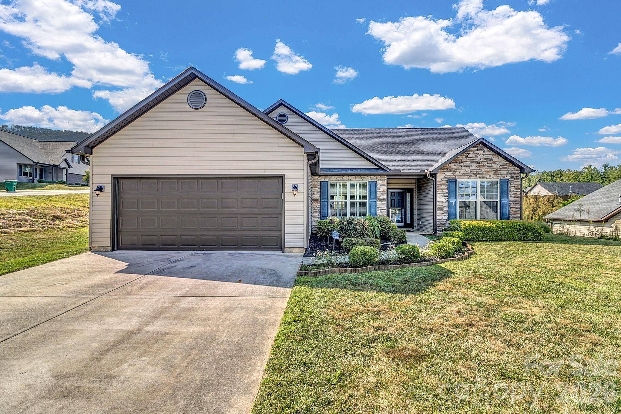 18 Checkerberry CT, Weaverville, NC 28787