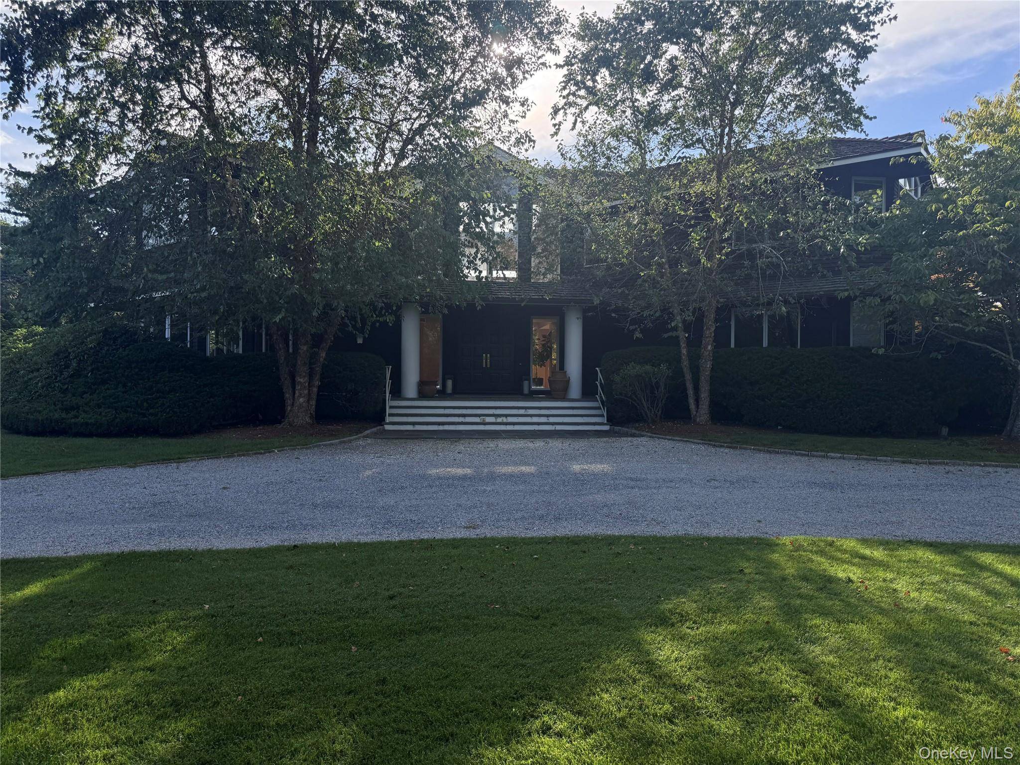 25 Ring Neck RD, Remsenburg, NY 11960